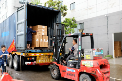 又一突破！首批‘瀘州造’自行車通過(guò)跨境電商出口發(fā)運(yùn)，推動(dòng)貨物進(jìn)出口邁上新臺(tái)階